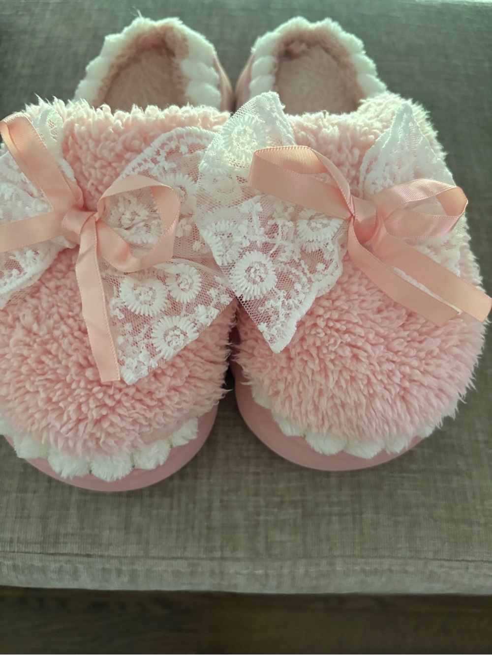 Pink Lace Bow Slippers - Size 8